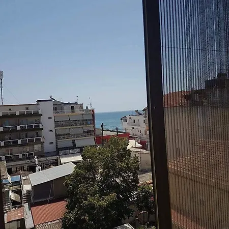 4 Modern In Featuring A Balcony And Views 50m Apartment