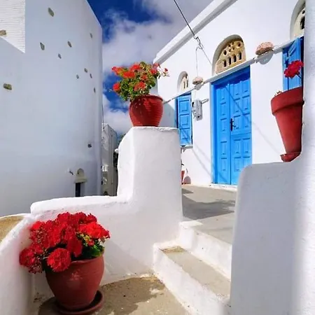 4 Modern In Featuring A Balcony And Views 50m Apartment